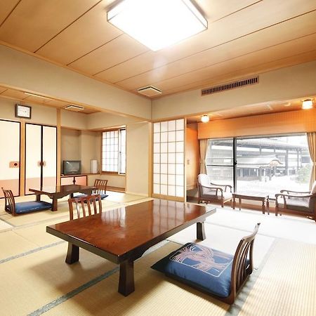 Ryokan Wakamatsu Honten Нарита Экстерьер фото