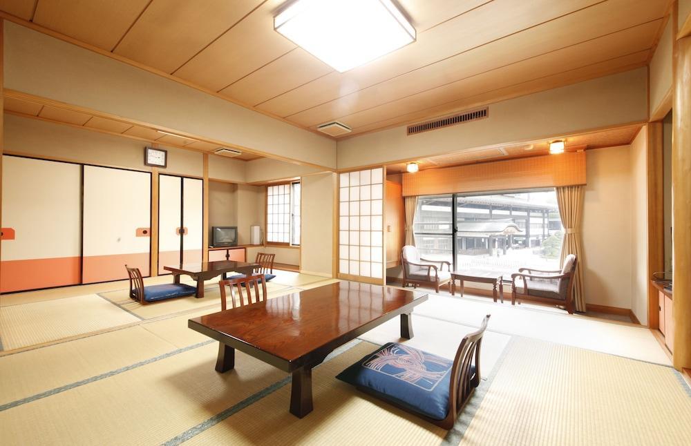 Ryokan Wakamatsu Honten Нарита Экстерьер фото